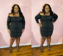 Load image into Gallery viewer, Ruched dress (plus size)